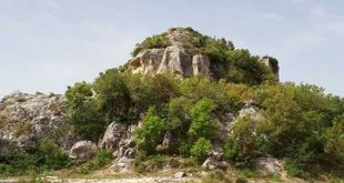 Al-Kahf Castle: The Ancient Rock Fortress of Tartus, Syria
